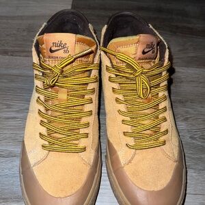 Nike SB Beige and Yellow Men's Sneakers